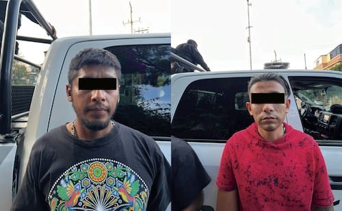 Detienen a dos por simular patrulla; llevaban droga y luces estroboscópicas en Tlalnepantla