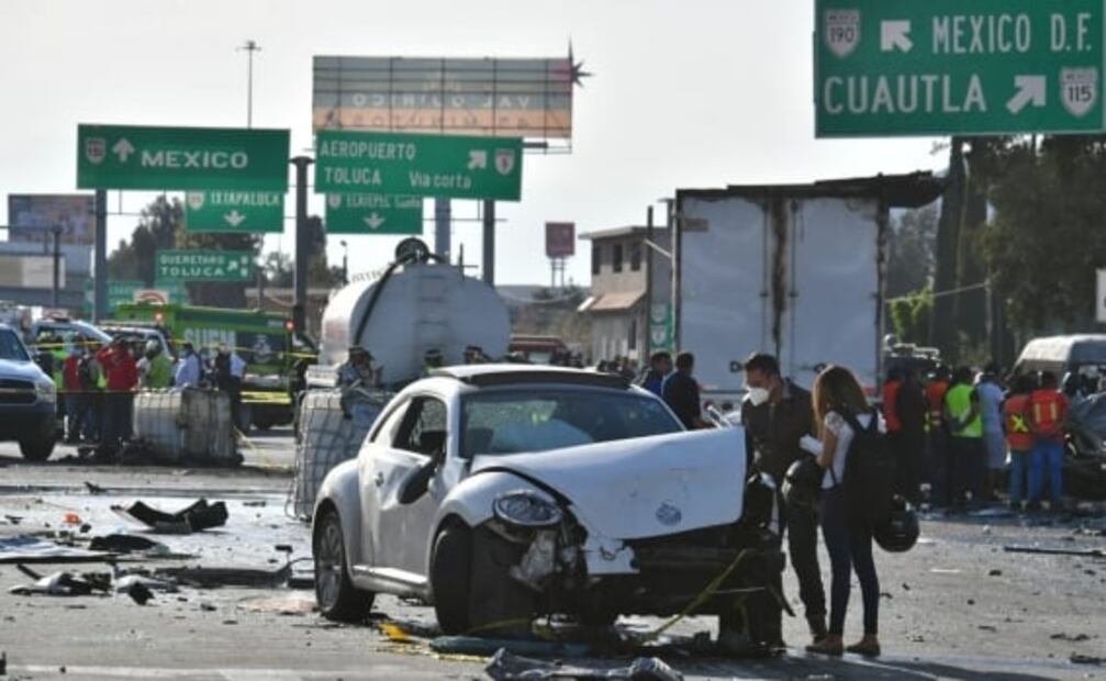 Accidente de tráiler en la autopista México-Puebla en imágenes y videos