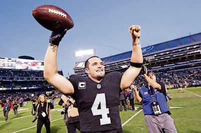 Raiders y Chiefs van por liderato