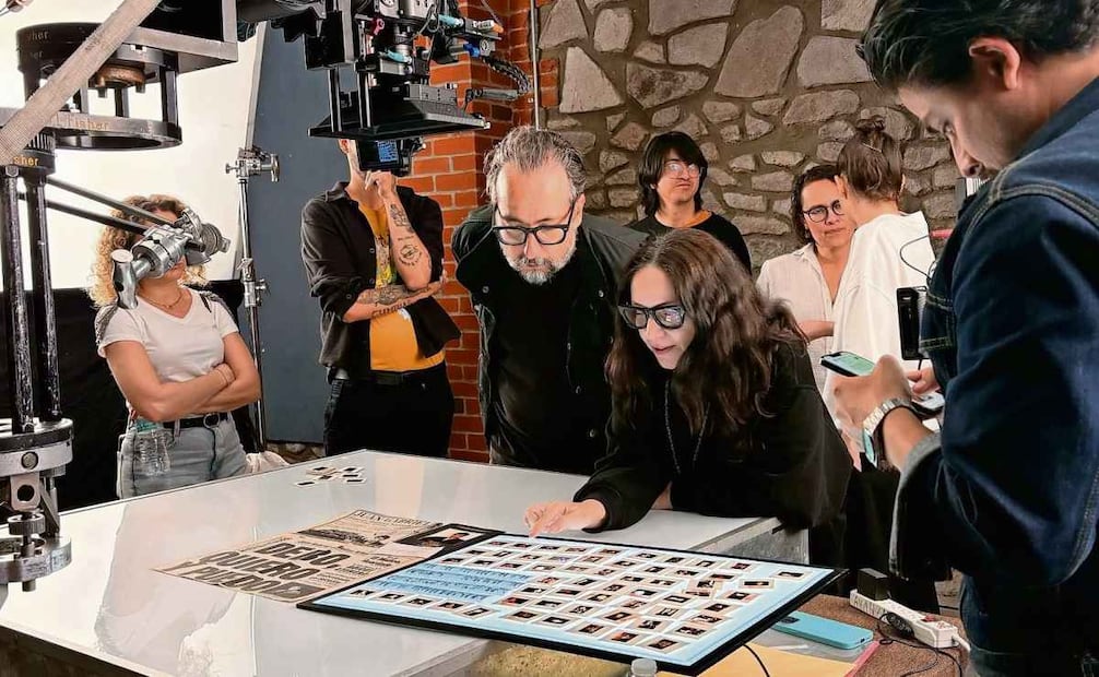 María José en curaduría de imágenes. Fotos: Facebook y Netflix