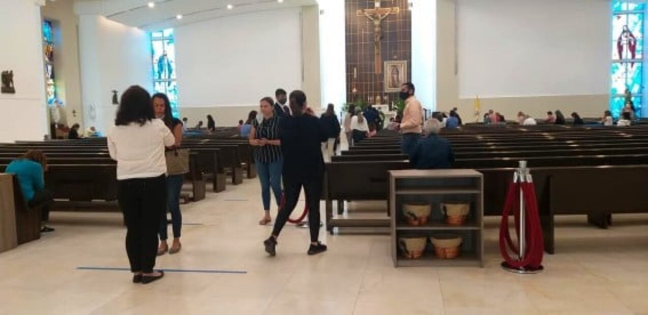 Celebran a la Virgen en EU con cupo limitado