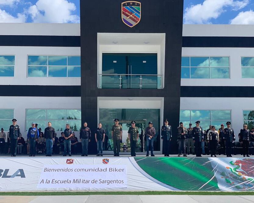 Motociclistas en la ceremonia de conmemoración por el 109 aniversario de la Revolución Mexicana / Especial