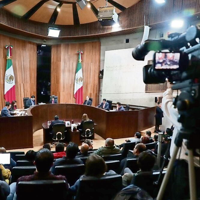 En pro de validar la elección votaron la magistrada presidenta Janine Madeline Otálora, Reyes Rodríguez Mondragón, Felipe de la Mata Pizaña e Indalfer Infante. TOMADA DE TWITTER