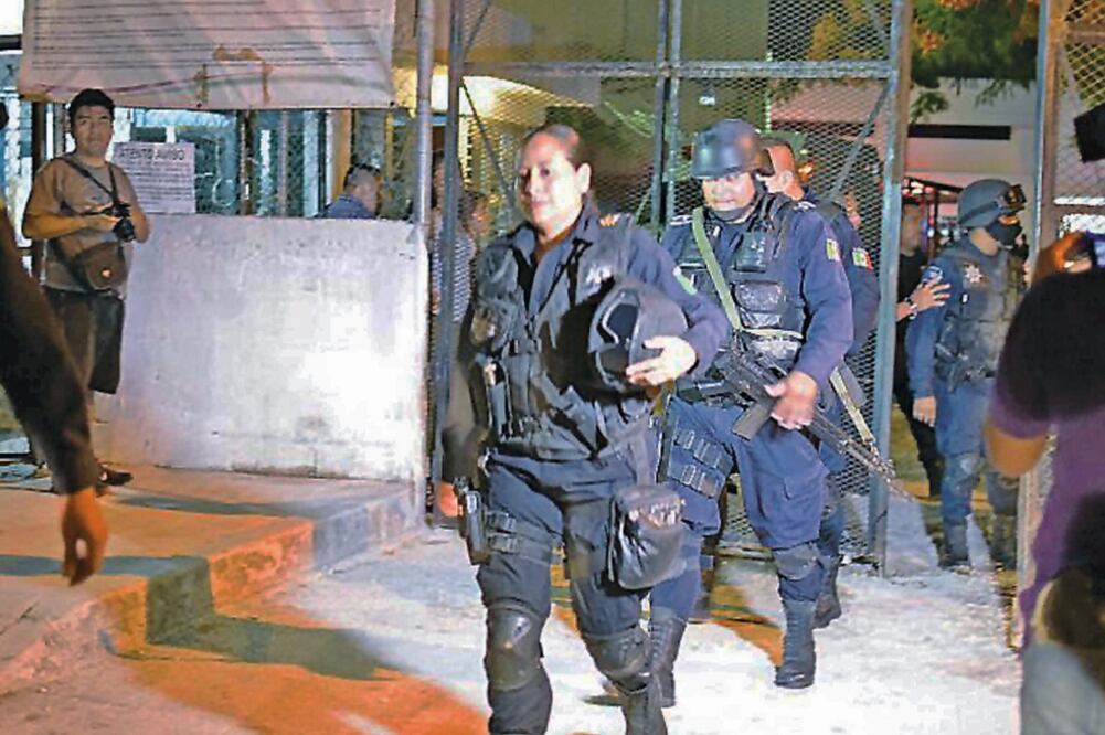 Normalidad. Autoridades del Cereso de Benito Juárez informaron que después de la pelea, la situación esta 100% controlada.