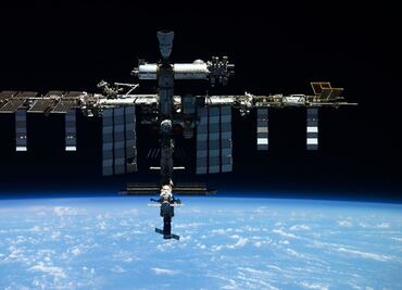 Nave rusa sufre pérdida de presión en la Estación Espacial Internacional