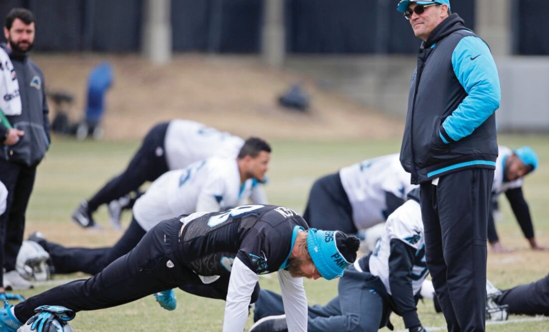 Rivera ganó un Super Bowl como jugador, con Bears en 1985; ahora quiere otro anillo como entrenador (CHUCK BURTON. AP)