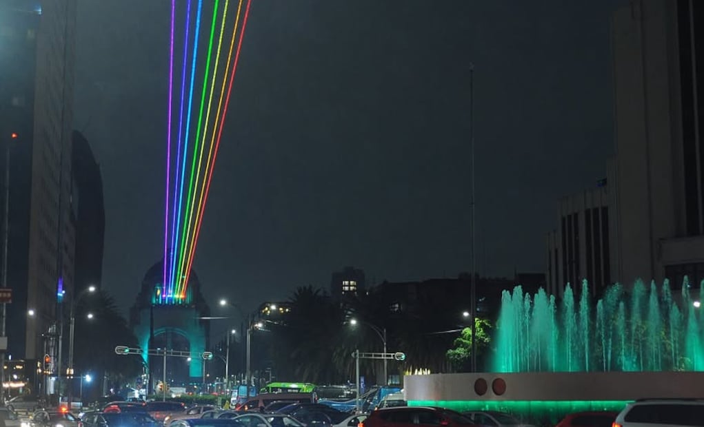 La instalación de Yvette Mattern convertirá al Monumento a la Revolución en un espectáculo de luz y color. Foto: Instagram @culturaciudadmx