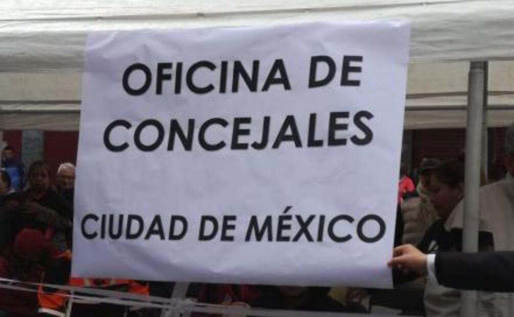 Protestan concejales contra alcaldías en el Congreso local