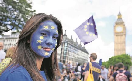 Thousands march in London against Brexit