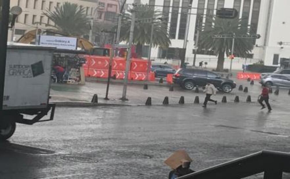 Se registra lluvia con granizo en centro de CDMX 