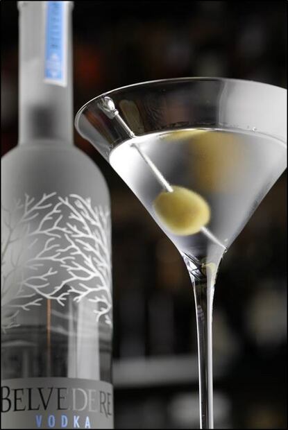 Hoy es el día del martini, el cocktail favorito de James Bond