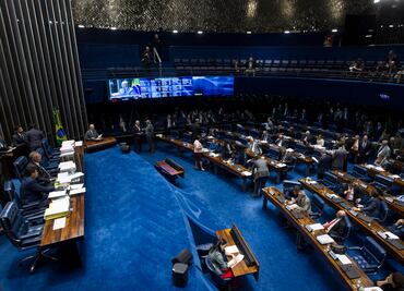 Senado brasileño aprueba polémica ley de gasto público de Temer