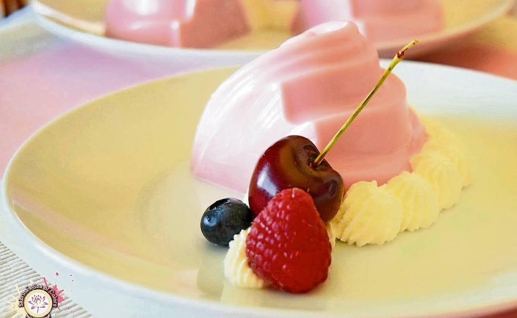 Las opciones de postre pueden ser gelatina light, ensalada de frutas, helado, flan y pastelería. Foto: Especial