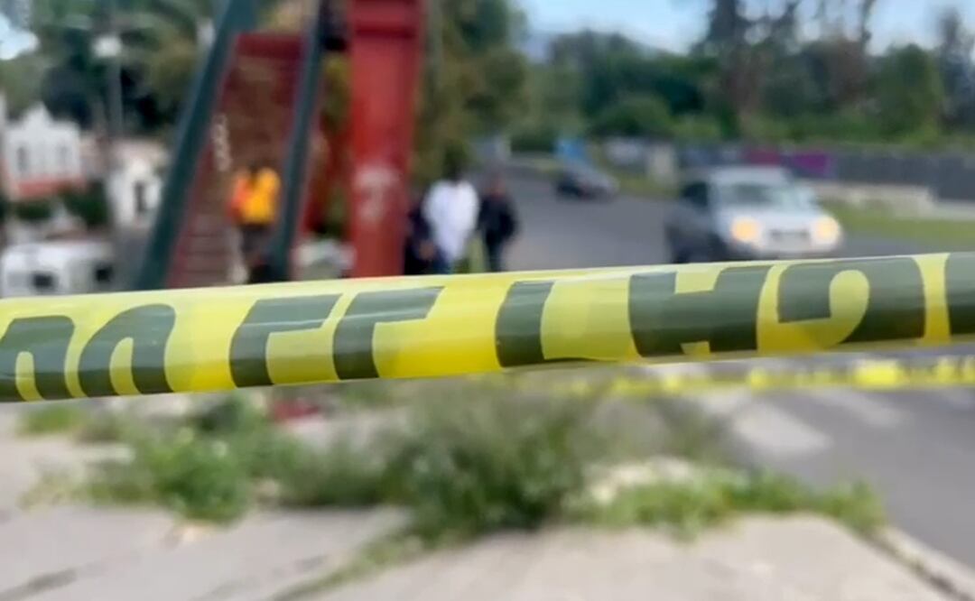 El lugar fue acordonado parcialmente porque los vecinos utilizan ese puente.