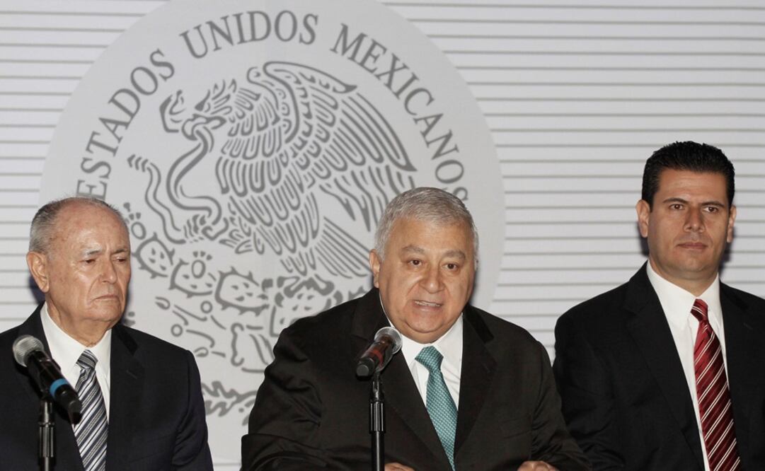 El titular de la SEP, Emilio Chuayffet (der.), inauguró la XXXVII Reunión Nacional Plenaria Ordinaria del Consejo Nacional de Autoridades Educativas, en Zacatecas  Foto: Especial