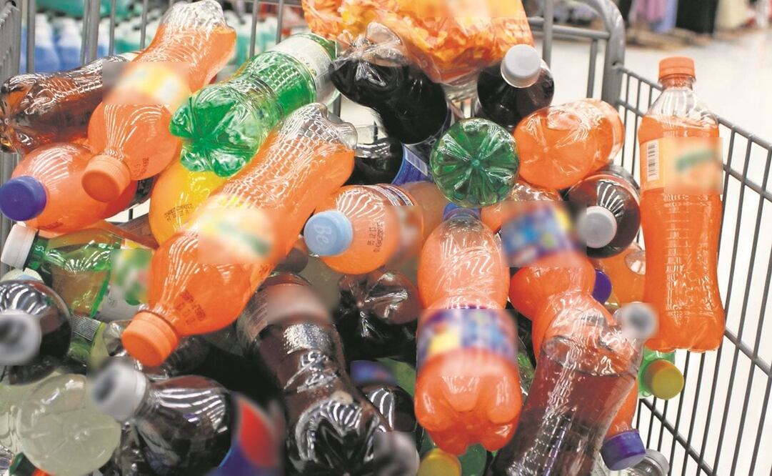 En los primeros nueve meses del año la recaudación del impuesto especial a refrescos superó la meta y totalizó 22 mil 239 mdp. Foto: ARCHIVO EL UNIVERSAL