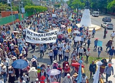Católicos hacen peregrinación para pedir por la paz