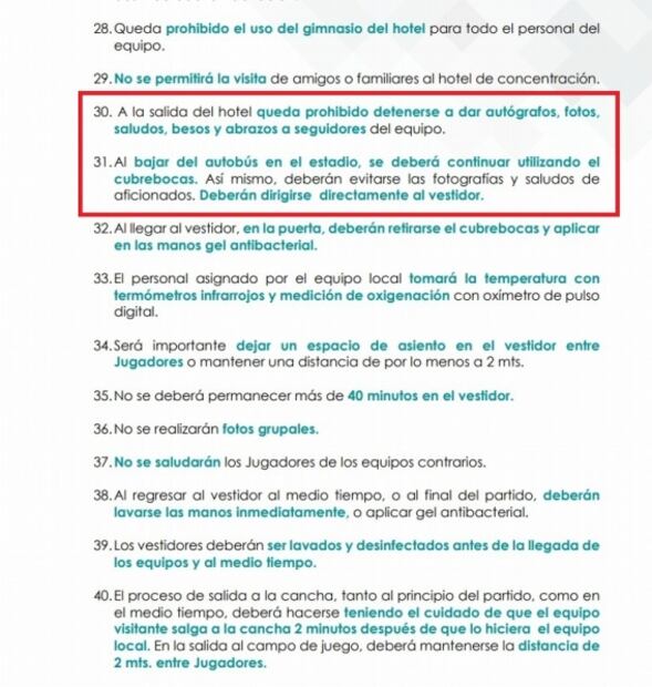 Jugadores de Cruz Azul complacen a sus aficionados, pero rompen protocolo