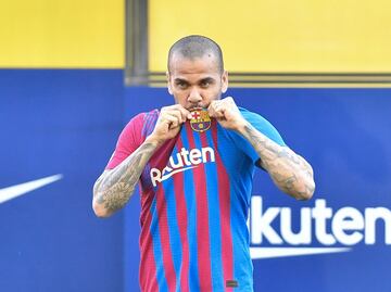 Dani Alves alaba al Canelo Álvarez: 'El más chingón'