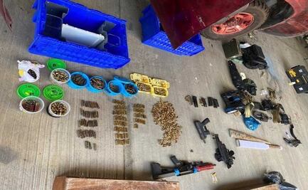 Agentes federales aseguran arsenal y autos blindados en el sur de Veracruz