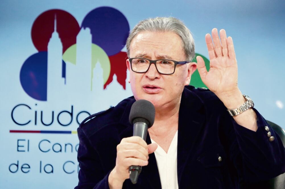 Ultimátum. Ricardo Rocha dice que si mañana no hay una respuesta favorable sobre la retención de salarios, el lunes tomarán medidas extremas. (ARIEL OJEDA. EL UNIVERSAL)