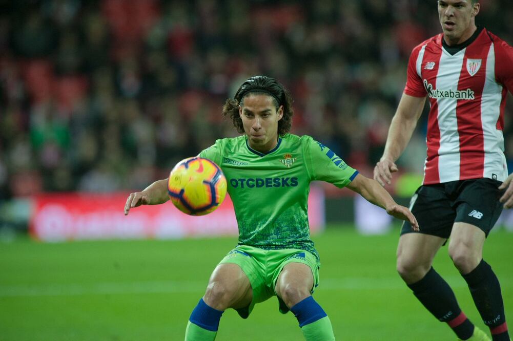 El mexicano jugó 75 minutos en la derrota del Betis | Foto: Agencias