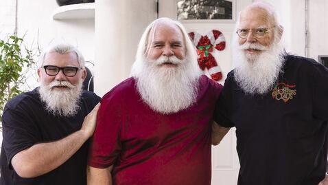 Por qué hay escasez de Santa Claus en EE.UU. (pese a que algunos pueden llegar a ganar US$100.000 en Navidad)