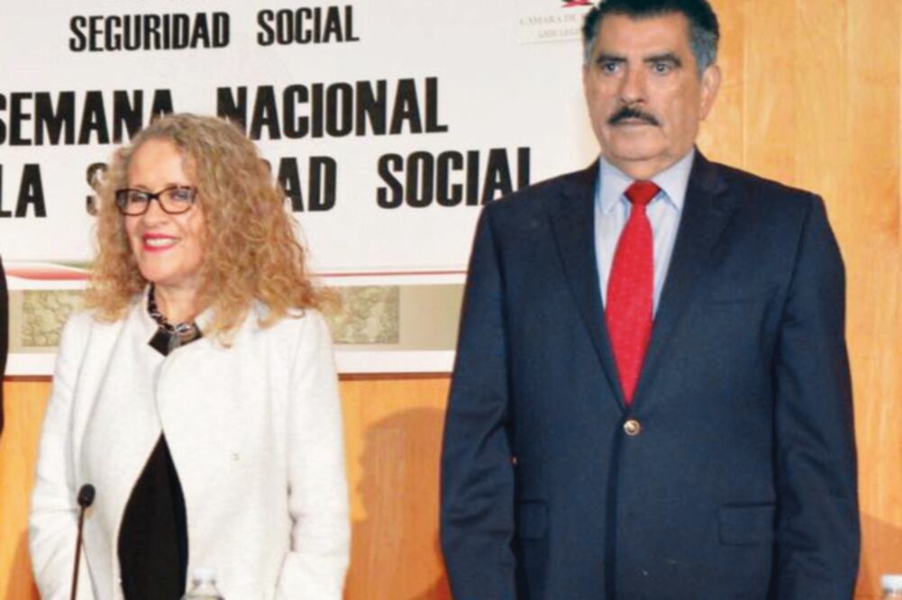 Araceli Damián, presidenta de la Comisión de Seguridad Social de la Cámara Baja, y Florentino Castro, director del ISSSTE inauguraron la Semana Nacional de Seguridad Social (TOMADA DE FACEBOOK)