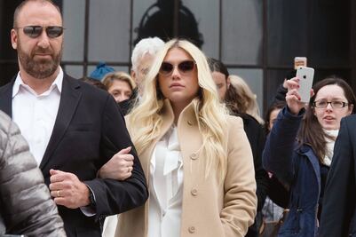 No violé a Kesha, afirma Dr. Luke