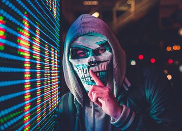 Así venden tu información robada en la deep web