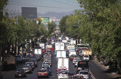 Este jueves 22 de agosto no circulan automóviles con engomado verde