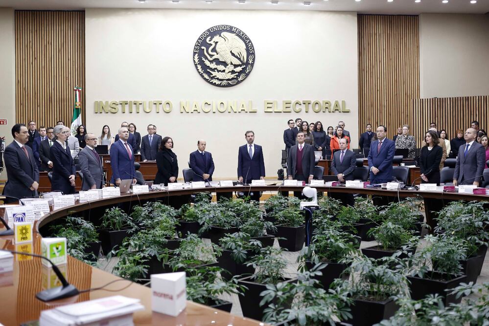Sesión en el Instituto Nacional Electoral (ARCHIVO. EL UNIVERSAL)