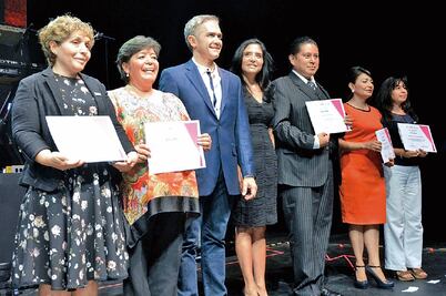 Gobierno de CDMX ofrecerá maestrías en línea a docentes