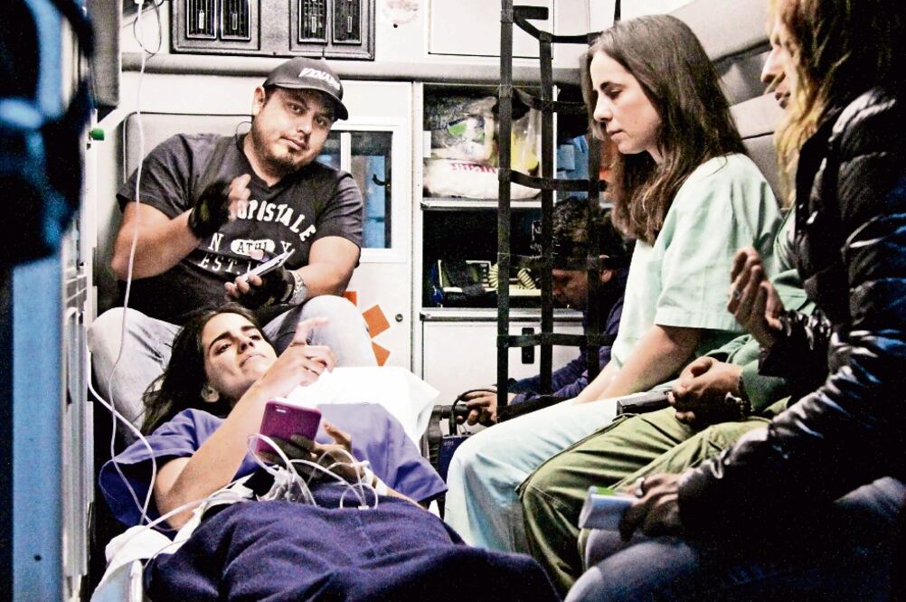 Azteca presume y celebra sus 25