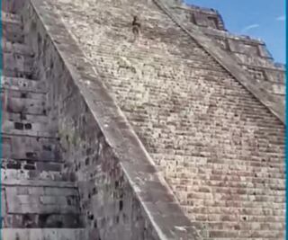 Kukulkán, sitio sagrado que turistas y famosos invaden