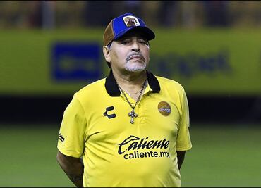 Maradona criticó a los argentinos que quieren jugar con el Tricolor