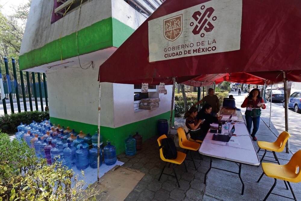 En el parque San Lorenzo queda una carpa para atender cualquier duda, petición o denuncia de habitantes de la alcaldía Benito Juárez, informó el jefe de Gobierno, Martí Batres. Foto: Fernanda Rojas | El Universal