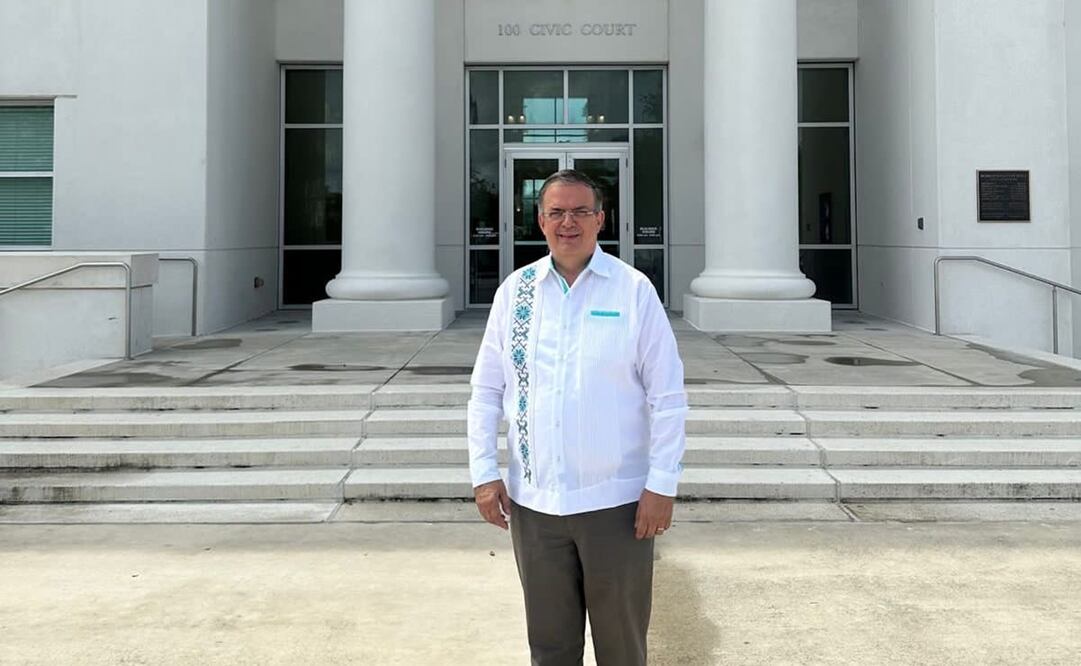 Marcelo Ebrard previo a la marcha por los derechos de nuestras comunidades en Florida. Foto: Twitter @m_ebrard