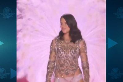 Así fue la última pasarela de Adriana Lima en Victoria's Secret
