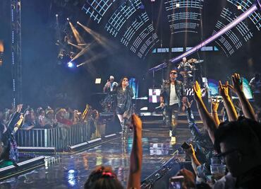 El show continuó en El Plaza pese a grietas e inclinaciones