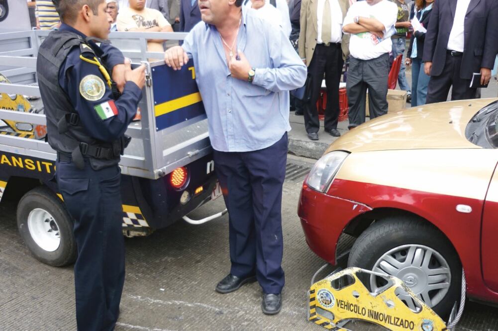 Hoy entra en vigor el Reglamento para el Control de Estacionamiento en Vía Pública de la Ciudad de México, que regula operación de los parquímetros (ARCHIVO EL UNIVERSAL)