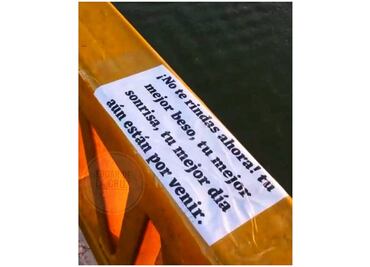 Para prevenir suicidios, tapizan el puente Tampico con mensajes positivos