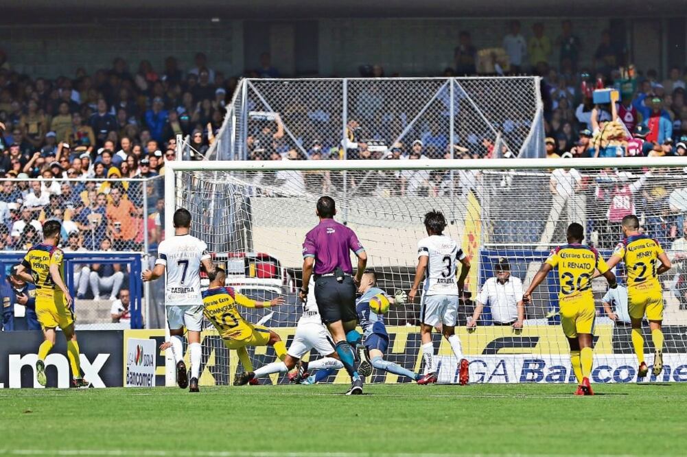 Una de las pocas jugadas de gol que se dieron en el partido. (IMAGO7)
