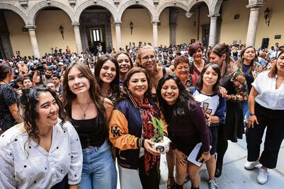 “Gobernar juntos”, Brugada pide a universitarios  
