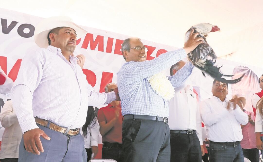 Sin el respaldo de su dirigente nacional, Jiménez Merino confía en que la campaña de tierra le permitirá obtener la confianza de los poblanos (OMAR CONTRERAS. EL UNIVERSAL)