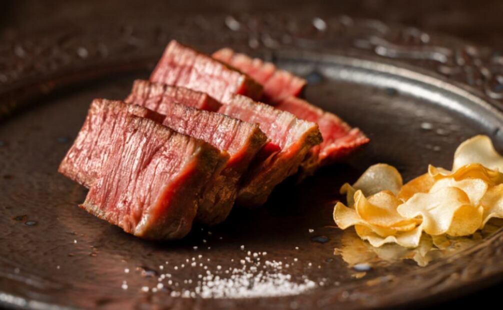 En restaurantes como Sazanka y Yamazato, Andy López Beltrán pagó cuentas superiores a los 47 mil pesos, según Aristegui Noticias. Foto: The Okura Tokyo