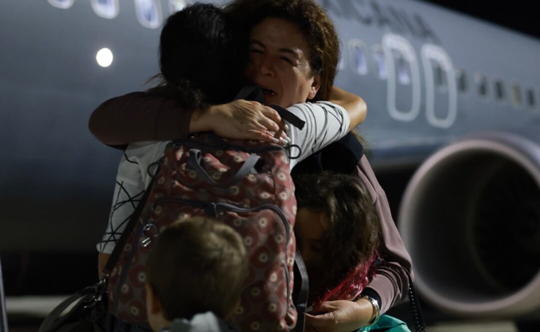 "¡721 vidas mexicanas salvadas y aseguradas!", celebró la Cancillería. Foto: SRE