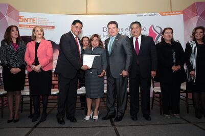 SNTE impulsa participación igualitaria entre mujeres