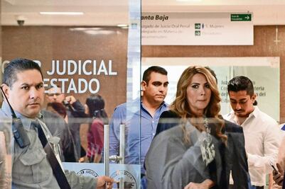 Arellanes acude ante juez, pero no declara  