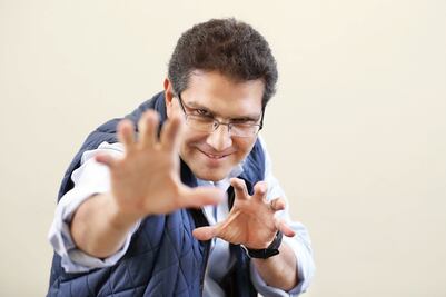 Voy contra Goliat: el dinero de partidos: Ríos Piter